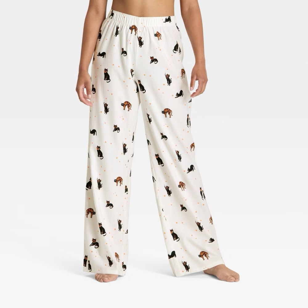 Women's nwt Halloween Cats Flannel Pajama Pants - Hyde and EEK! Boutique Cream